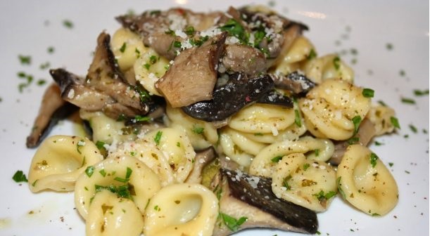 Funghi pleurotus gratinati